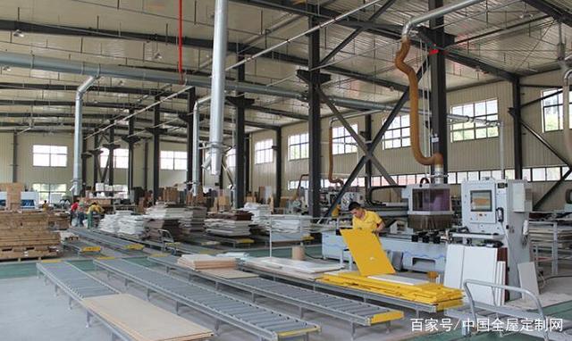 定制VS木工，什么才是衣柜選擇的關鍵？細分這幾點，讓選擇不再糾結(jié)！